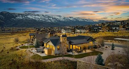 Bailey Lane Retreat | Powder MTN/Nordic + Hot Tub, Sauna & Game Room!