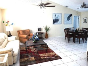 Smart TV, DVD player