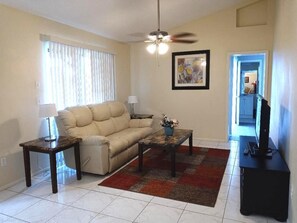 Smart TV, DVD player