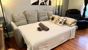 2 間睡房、熨斗/熨衫板、Wi-Fi、床單