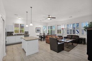 Smart TV, offices, printers - Privacy, Clean, Pickleball, Club House, Hiking, Mountains, Pet Friendly, Family Friendly (Scottsdale)