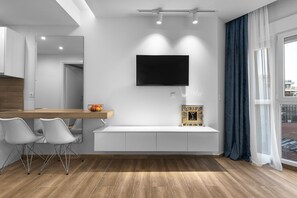 华丽双人房 | 起居区 | 电视