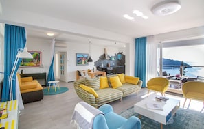 Smart TV - 87 Stairs Apartment - penthouse with the most amazing terrace and sea view (Dubrovnik)