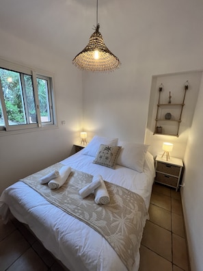 2 chambres, fer et planche Ă repasser, Wi-Fi, draps fournis