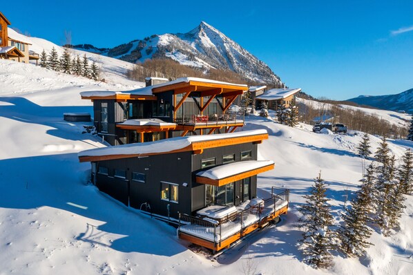 Exterior - Couples retreat with private hot tub, endless views, and hiking trails above you (Mt. Crested Butte)