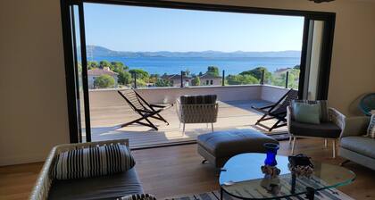 Contemporary villa with sea view