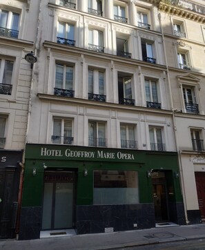 Front of property - Hotel Geoffroy Marie Opera (Paris)