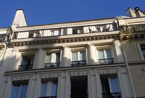 Front of property - Hotel Geoffroy Marie Opera (Paris)