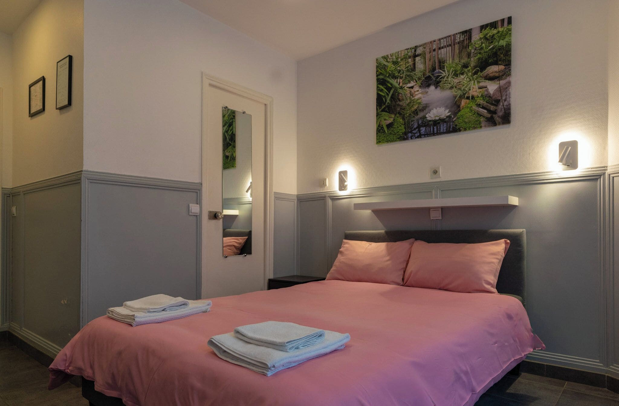 Dubbelrum - 1 dubbelsäng | Minibar, skrivbord, arbetsyta för laptop och mörkläggningsgardiner