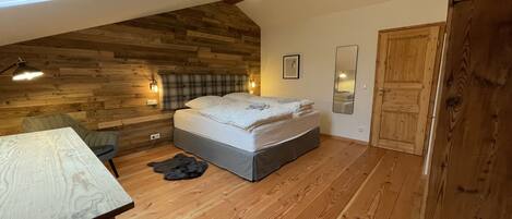 2 camere, ferro/asse da stiro, culla da viaggio, Wi-Fi gratuito