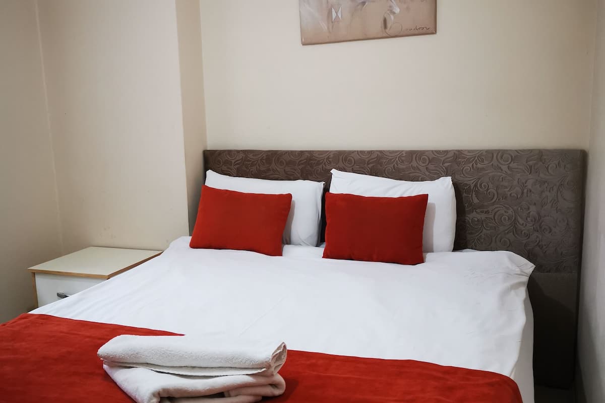 Standard Double Room | WiFi (free)