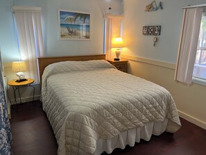 4 chambres, bureau, fer et planche à repasser, accès au Wi-Fi (inclus)