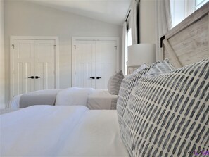 3 camere, una scrivania, Wi-Fi gratuito, lenzuola