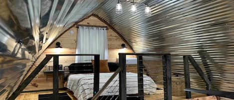 2 bedrooms, iron/ironing board, bed sheets, wheelchair access