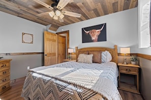4 bedrooms, iron/ironing board, travel crib, free WiFi