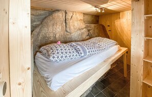 2 bedrooms, free WiFi