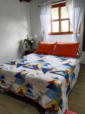 2 chambres, bureau, Wi-Fi gratuit, draps fournis