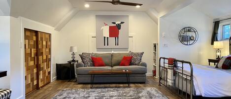 Iron/ironing board, travel cot, WiFi, bed sheets