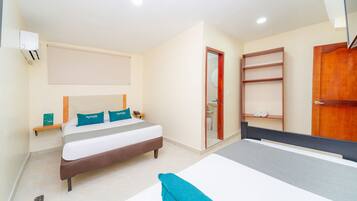 Habitación triple | Ropa de cama hipoalergénica, wifi gratis, ropa de cama