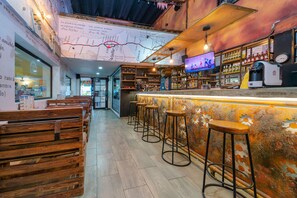 Bar (en la propiedad)