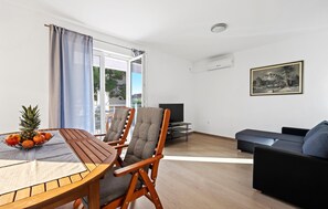 Interior - Beach front home in Primosten with house sea view (Primosten)
