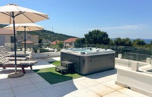 Terrace/patio - Beach front home in Primosten with house sea view (Primosten)