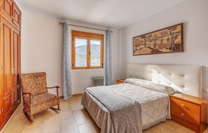 3 bedrooms, free WiFi, bed sheets