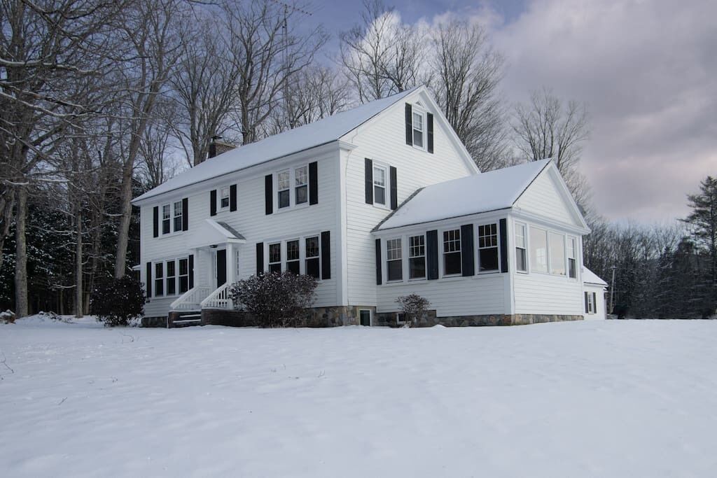 Stratton View Farmhouse + Guesthouse, 2 Rentals! Minutes to Mtn and more!