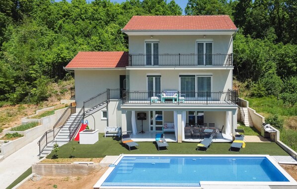Exterior - Stunning home in Sinj (Sinj)