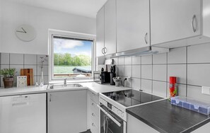 Kühlschrank, Herdplatte, Geschirrspüler