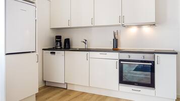 Geladeira, cooktop, lava-louças