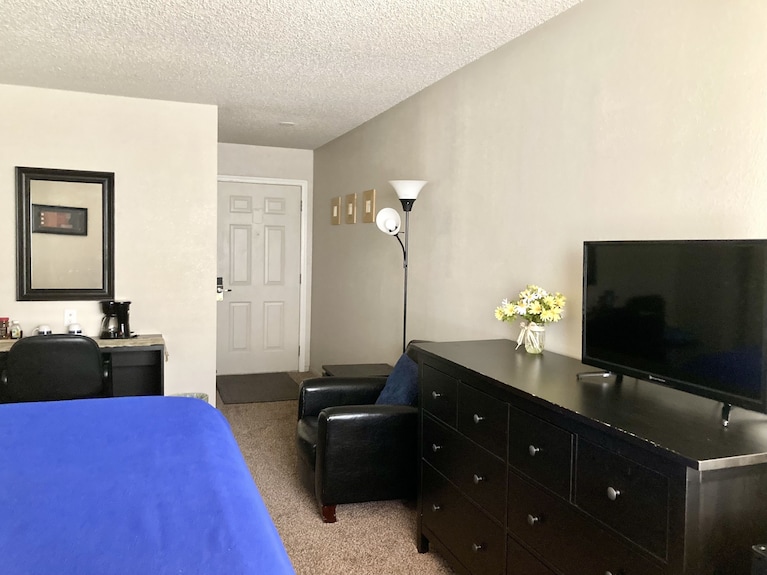 This Private, Quiet Studio Is Very Comfortable, Perfect For Two People. - Parker, CO