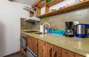 Kühlschrank, Ofen, Herdplatte, Geschirrspüler