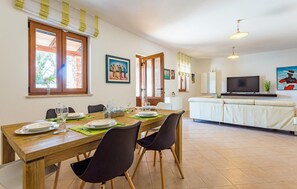 Dining - Stunning home in Poljaki (Poljaki)
