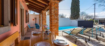 Bella casa a Poljaki con WiFi