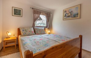 2 Schlafzimmer, Reisekinderbett, kostenloses WLAN, BettwÀsche