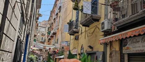 تفاصيل الفندق من الخارج