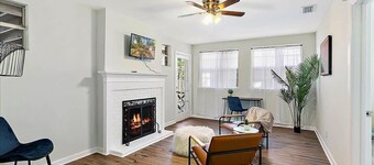 *Pure GOLD on Emerald Isle*- 4BR, Patio, WIFI