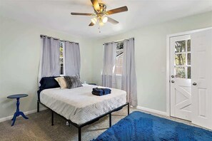 4 dormitorios y espacio para trabajar con un portátil