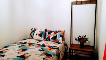 1 chambre, coffres-forts dans les chambres, bureau, Wi-Fi gratuit