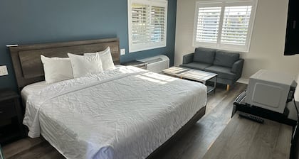 Royale Inn Motel