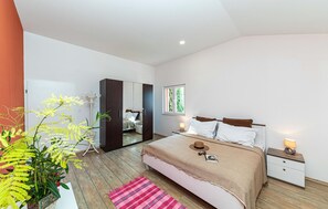 4 soverom, wi-fi (inkludert) og sengetøy