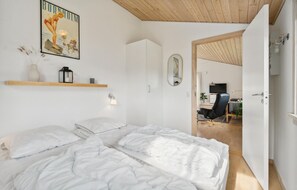 2 bedrooms, free WiFi