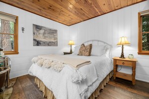4 bedrooms, free WiFi, bed sheets