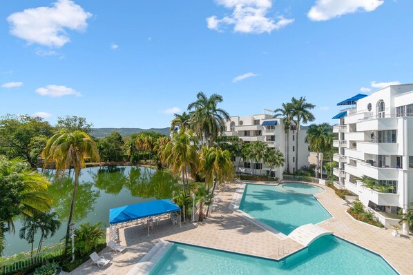 Pool - Beautiful Duplex of 177 meters / 3 rooms / Lagos del Peñón (Girardot)