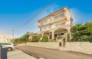 Exterior - 2 bedroom gorgeous apartment in Kozino (Kozino)