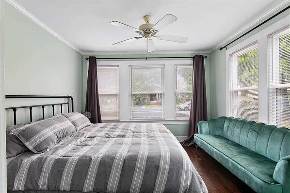 3 bedrooms, desk, laptop workspace, iron/ironing board