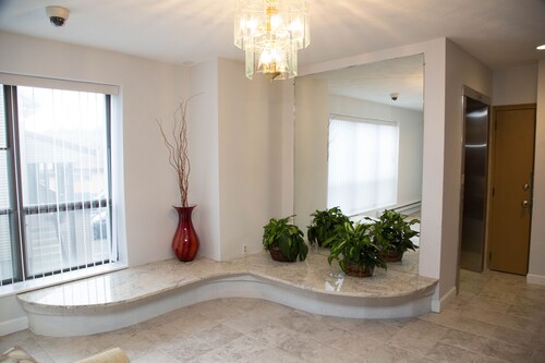 Laxury appartment for 4 close to 3 Universities and MBTA