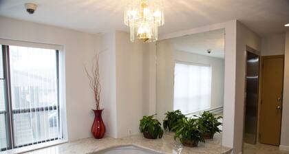 Laxury appartment for 4 close to 3 Universities and MBTA