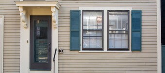 The Yachtsman Suite – Classic Coastal Style in the Heart of Old Town Marblehead